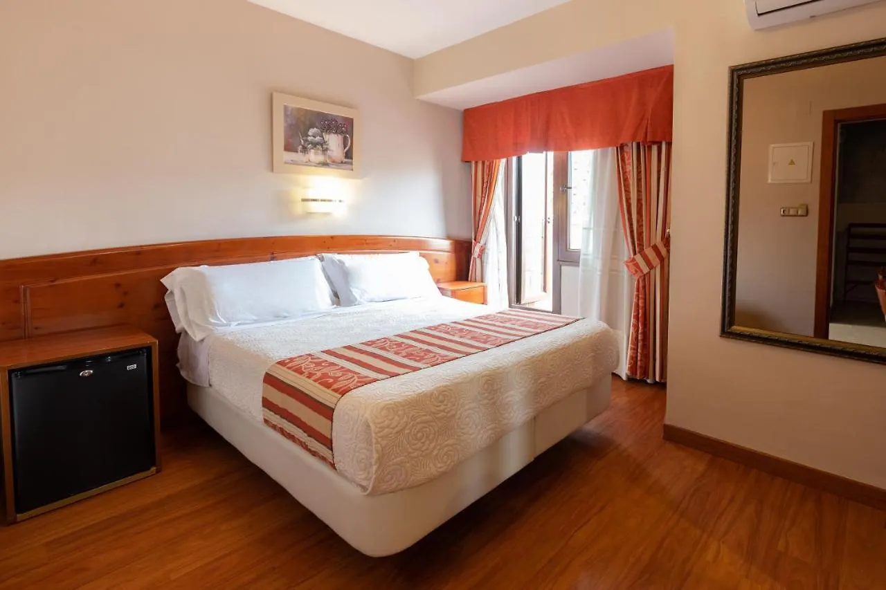 Hotel Alameda Malaga 2*,