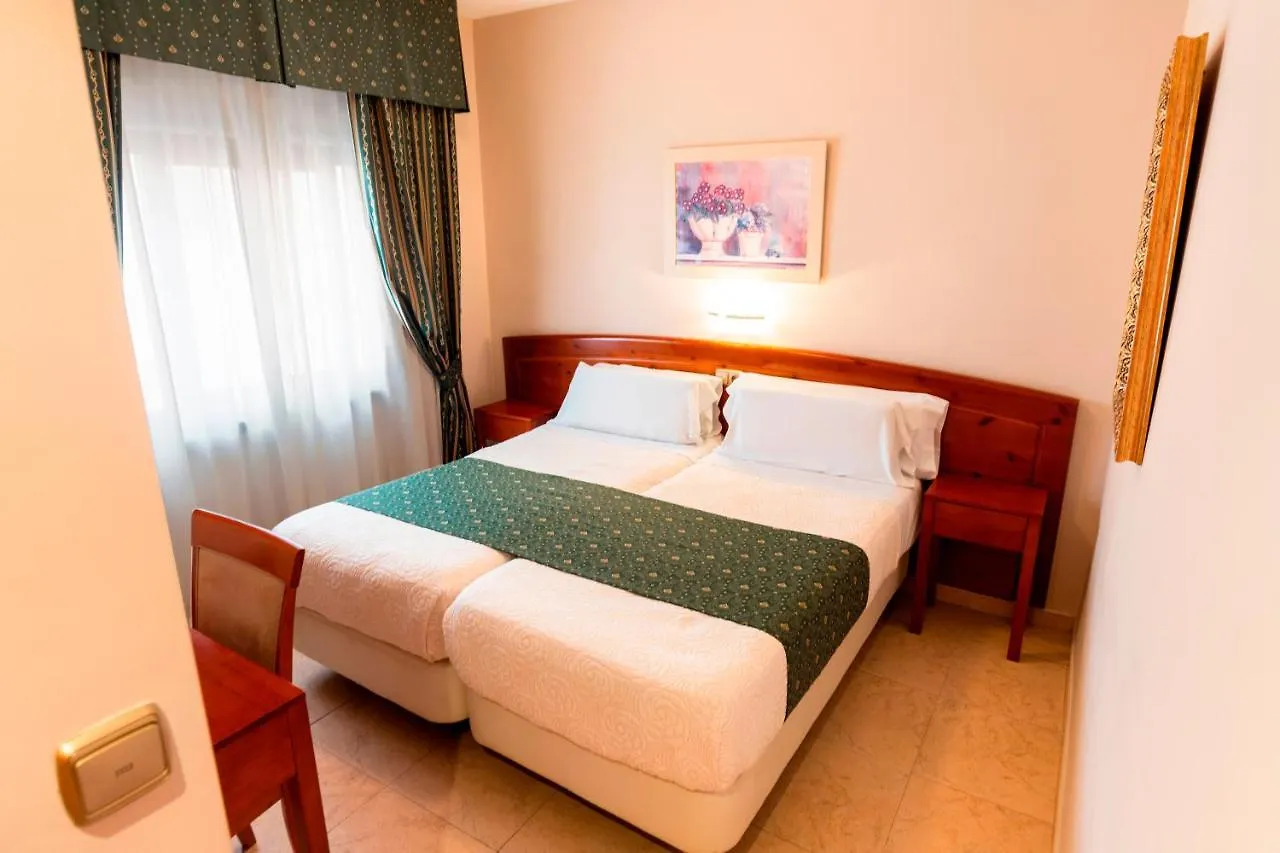 Hotel Alameda Malaga 2*,